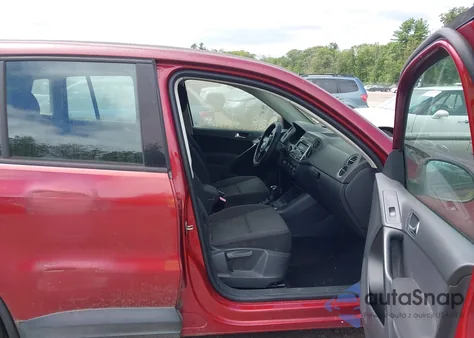 2012 Volkswagen Tiguan S из США, поврежденный, VIN WVGBV7AX8CW082846